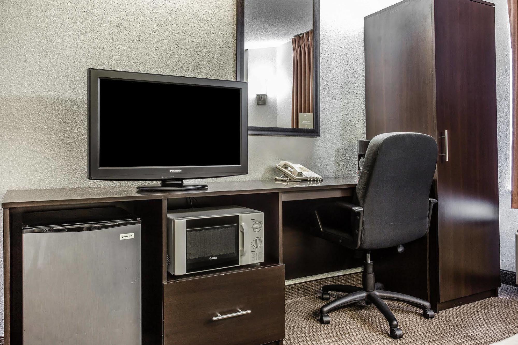 Sleep Inn At Greenville Convention Center Екстериор снимка
